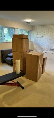 M-Trucks And Movers