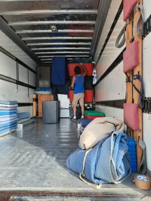 Old School Movers LLC