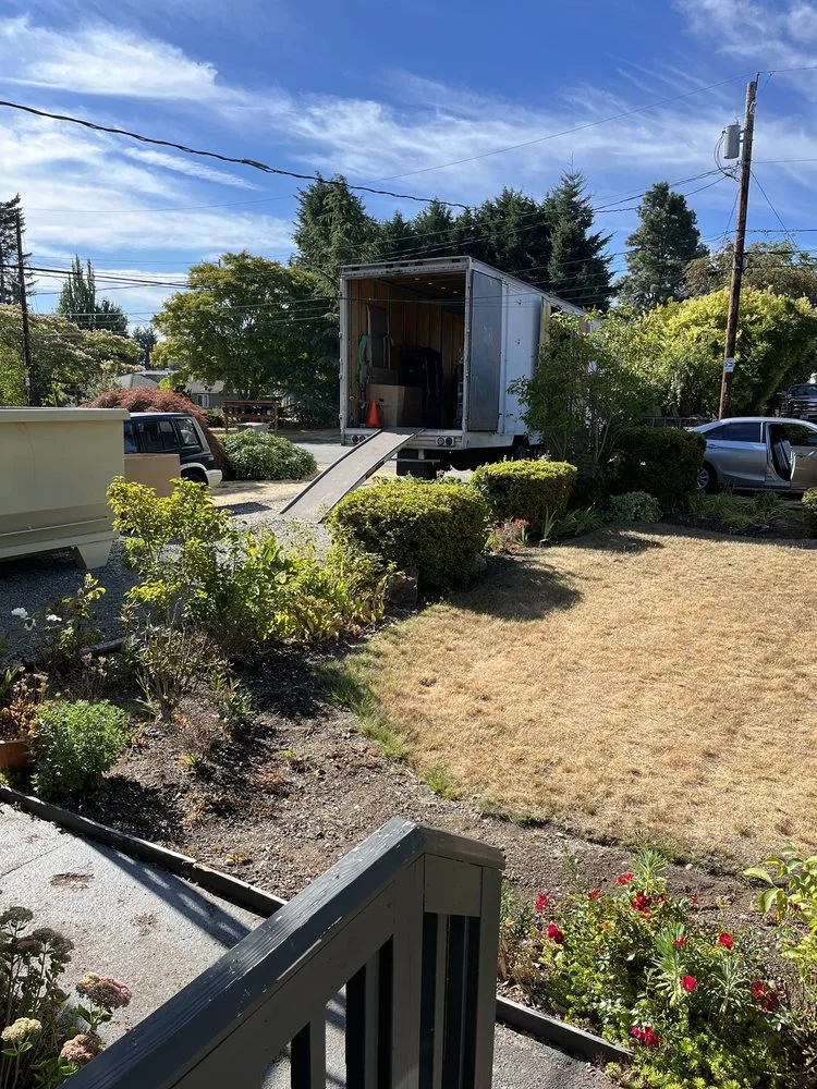 Cascade Moving & Storage INC